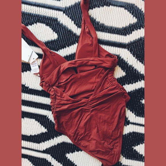 L*Space Sydney One Piece Classic Swimsuit - Picture 10 of 12